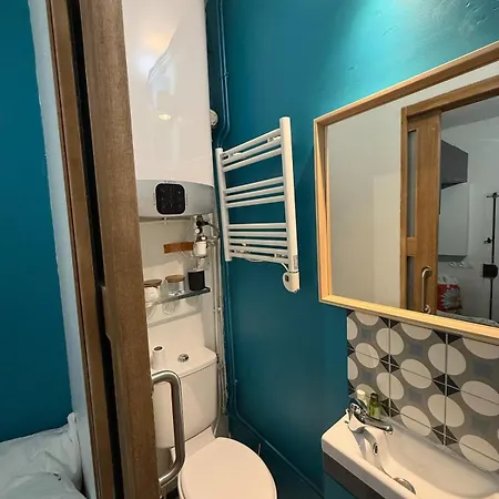 Apart In Apartment *